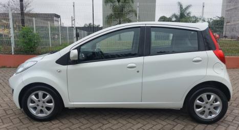 JAC J2 Hatch 1.4 16V 4P, Foto 2