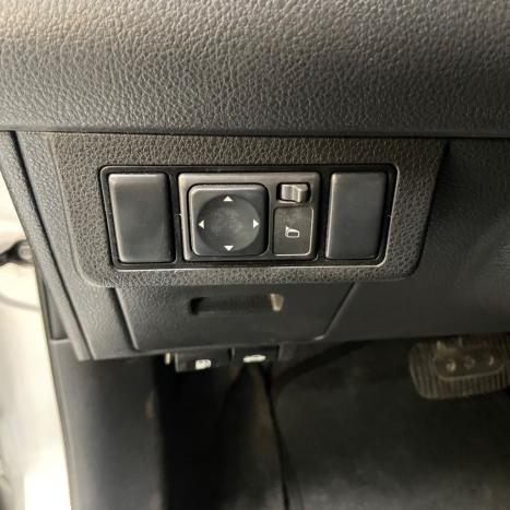 NISSAN Tiida Hatch 1.8 16V 4P SL FLEX AUTOMTICO, Foto 19
