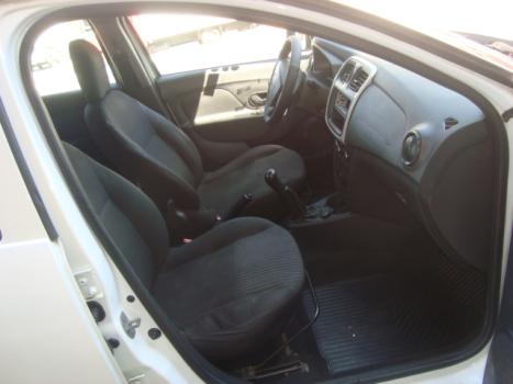 RENAULT Logan 1.0 16V 4P FLEX AUTHENTIQUE, Foto 4