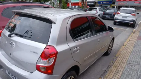 TOYOTA Etios Hatch 1.5 16V 4P FLEX XS AUTOMTICO, Foto 3