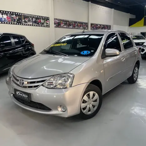 TOYOTA Etios Hatch 1.3 16V 4P FLEX X AUTOMTICO, Foto 1