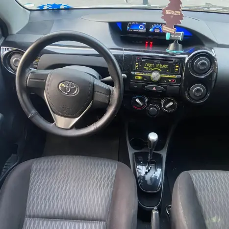 TOYOTA Etios Hatch 1.3 16V 4P FLEX X AUTOMTICO, Foto 16