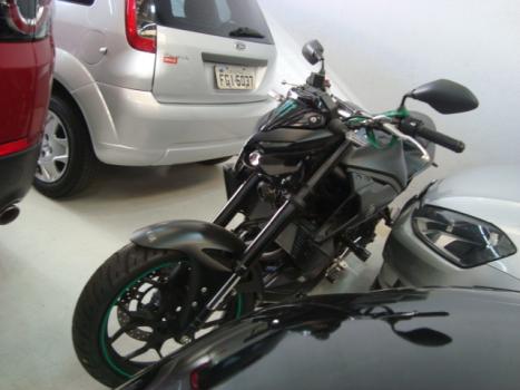 YAMAHA MT-03 300 ABS, Foto 2