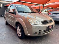 FORD Fiesta Sedan 1.6 4P FLEX FORD Fiesta Sedan 1.6 4P FLEX