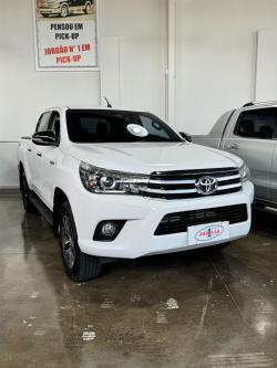 TOYOTA Hilux Caminhonete 2.8 16V SRX 4X4 TURBO DIESEL CABINE DUPLA AUTOM�TICO
