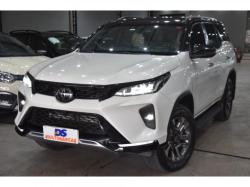 TOYOTA Hilux SW4 2.8 4P SRX 4X4 DIAMOND 7 LUGARES TURBO DIESEL AUTOM�TICO