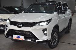 TOYOTA Hilux SW4 2.8 4P SRX 4X4 DIAMOND 7 LUGARES TURBO DIESEL AUTOM�TICO