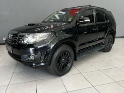TOYOTA Hilux SW4 