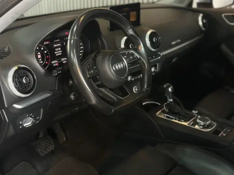 AUDI A3 Sedan , Foto 10