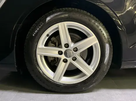 AUDI A3 Sedan , Foto 2