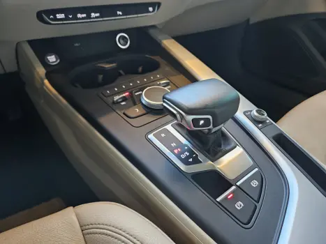 AUDI A4 2.0 16V 4P TFSI ATTRACTION AUTOM�TICO, Foto 4