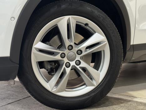 AUDI Q3 1.4 4P 35 TFSI BLACK S LINE S-TRONIC AUTOM�TICO, Foto 3