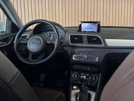 AUDI Q3 1.4 4P 35 TFSI BLACK S LINE S-TRONIC AUTOM�TICO, Foto 13