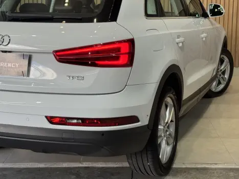 AUDI Q3 1.4 4P 35 TFSI BLACK S LINE S-TRONIC AUTOM�TICO, Foto 16