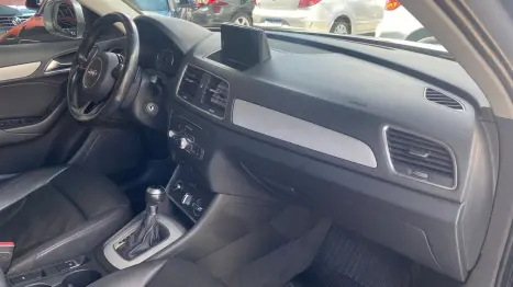 AUDI Q3 1.4 4P TFSI AMBIENTE S-TRONIC AUTOM�TICO, Foto 12