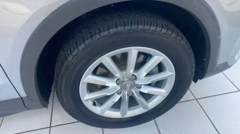 AUDI Q3 1.4 4P TFSI AMBIENTE S-TRONIC AUTOM�TICO, Foto 16