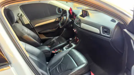 AUDI Q3 2.0 4P TFSI AMBITION QUATTRO S-TRONIC AUTOM�TICO, Foto 19