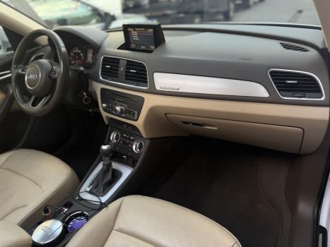 AUDI Q3 2.0 4P TFSI AMBIENTE QUATTRO S-TRONIC AUTOM�TICO, Foto 3
