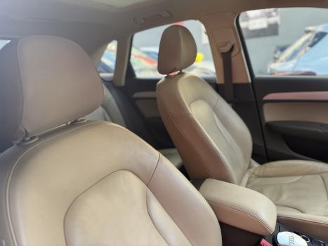 AUDI Q3 2.0 4P TFSI AMBIENTE QUATTRO S-TRONIC AUTOM�TICO, Foto 6