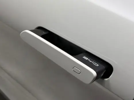 BYD Seal GS 4P 82,5 KW EL�TRICO 590 EV AWD, Foto 9