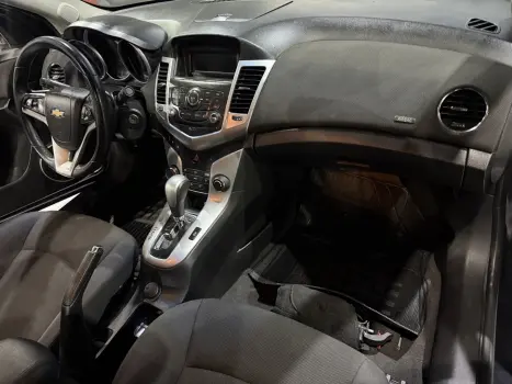 CHEVROLET Cruze Sedan 1.8 16V 4P LT ECOTEC FLEX, Foto 6 CHEVROLET Cruze Sedan 1.8 16V 4P LT ECOTEC FLEX, Foto 6