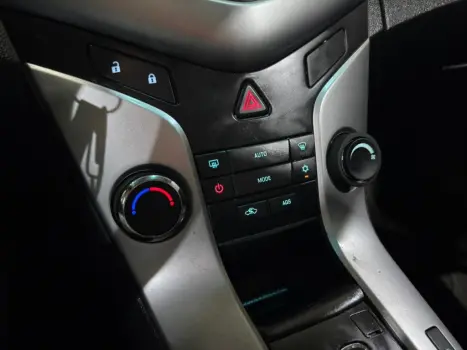 CHEVROLET Cruze Sedan 1.8 16V 4P LT ECOTEC FLEX AUTOM�TICO, Foto 13