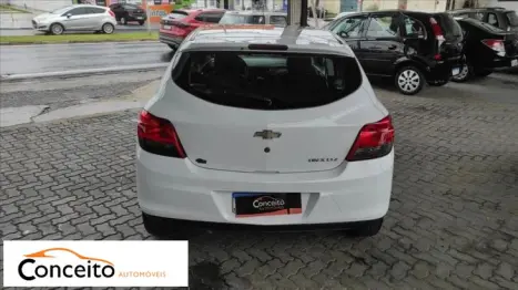 CHEVROLET Onix Hatch 1.4 4P FLEX LTZ, Foto 16
