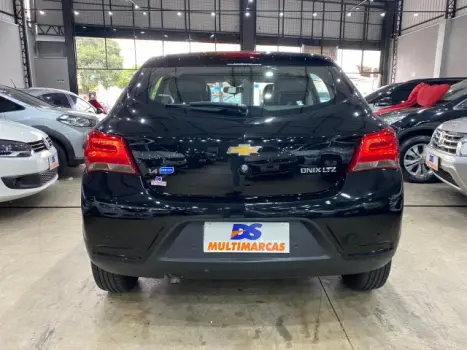 CHEVROLET Onix Hatch 1.4 4P FLEX LTZ, Foto 12 CHEVROLET Onix Hatch 1.4 4P FLEX LTZ, Foto 12