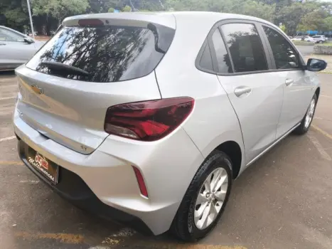 CHEVROLET Onix Hatch 1.0 4P FLEX LT, Foto 3 CHEVROLET Onix Hatch 1.0 4P FLEX LT, Foto 3