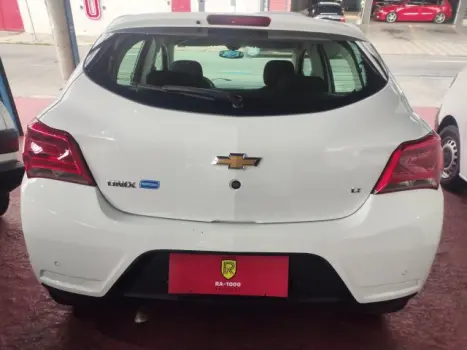 CHEVROLET Onix Hatch 1.4 4P FLEX LT AUTOMÁTICO, Foto 6 CHEVROLET Onix Hatch 1.4 4P FLEX LT AUTOMÁTICO, Foto 6