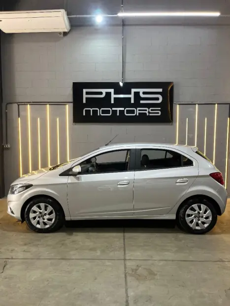 CHEVROLET Onix Hatch 1.4 4P FLEX LT AUTOMTICO, Foto 2