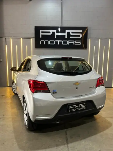 CHEVROLET Onix Hatch 1.4 4P FLEX LT AUTOMTICO, Foto 4