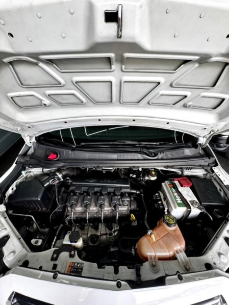 CHEVROLET Onix Hatch 1.4 4P FLEX LT, Foto 13