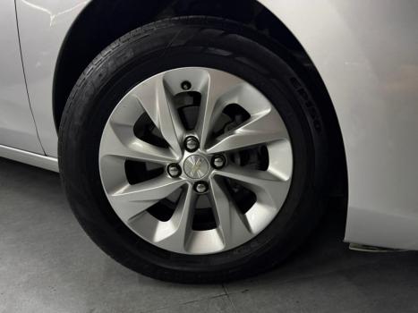 CHEVROLET Onix Hatch 1.0 12V 4P FLEX LT TURBO AUTOM�TICO, Foto 2