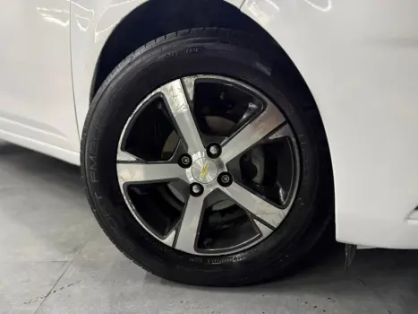 CHEVROLET Onix Hatch , Foto 2