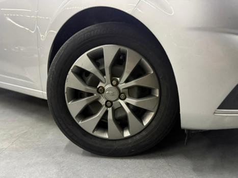 CHEVROLET Onix Hatch , Foto 2