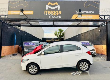 CHEVROLET Onix Hatch 1.4 4P FLEX LT, Foto 13