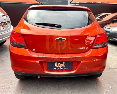 CHEVROLET Onix Hatch 1.0 4P FLEX LT LOLLAPALOOZA, Foto 6