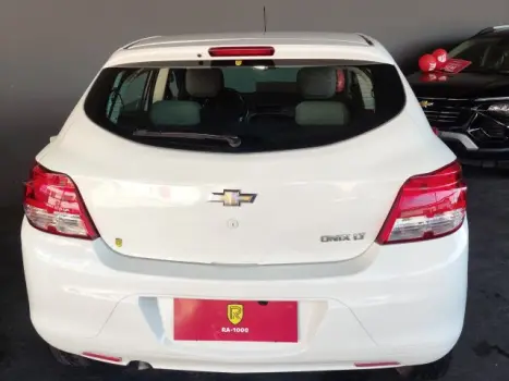 CHEVROLET Onix Hatch 1.0 4P FLEX LT, Foto 4