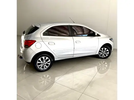 CHEVROLET Onix Hatch 1.4 4P FLEX LT AUTOM�TICO, Foto 15