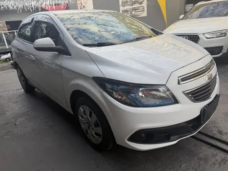 CHEVROLET Onix Hatch 1.4 4P FLEX LT, Foto 5