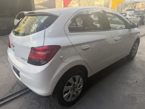 CHEVROLET Onix Hatch 1.4 4P FLEX LT, Foto 10