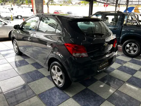 CHEVROLET Onix Hatch 1.0 4P FLEX LT, Foto 8