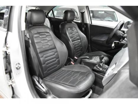 CHEVROLET Onix Hatch 1.4 4P FLEX LTZ, Foto 5
