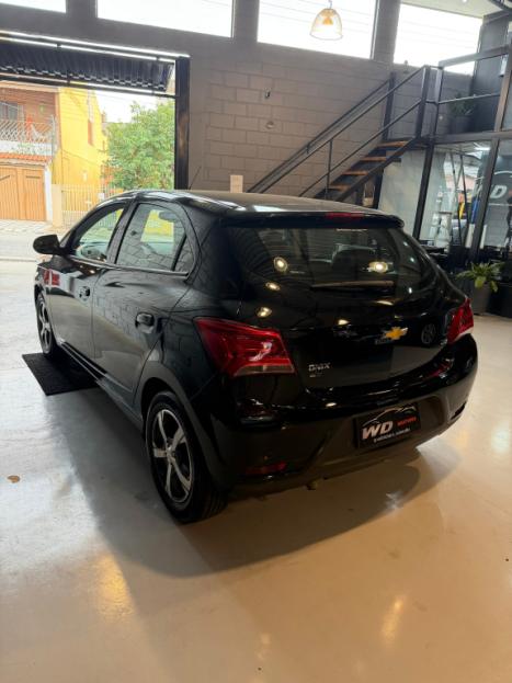 CHEVROLET Onix Hatch 1.4 4P FLEX LTZ AUTOM�TICO, Foto 2