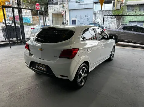 CHEVROLET Onix Hatch 1.4 4P FLEX LTZ, Foto 9