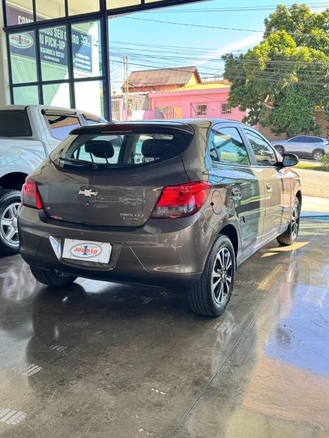 CHEVROLET Onix Hatch 1.4 4P FLEX LTZ, Foto 6