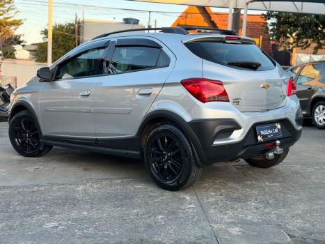 CHEVROLET Onix Hatch 1.4 4P FLEX ACTIV AUTOM�TICO, Foto 3