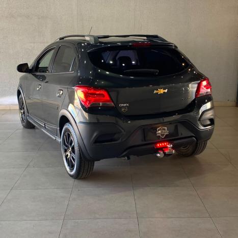 CHEVROLET Onix Hatch 1.4 4P FLEX ACTIV, Foto 2