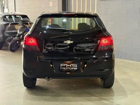CHEVROLET Onix Hatch 1.4 4P FLEX LT, Foto 13